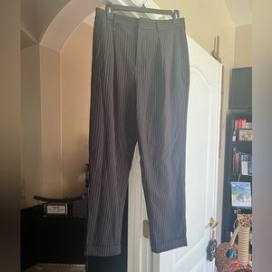 Forever 21 black and white pinstripe trousers. Size large #forever21 #trousers